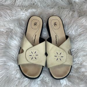 Hush puppies slide sandals 9.5W *leather